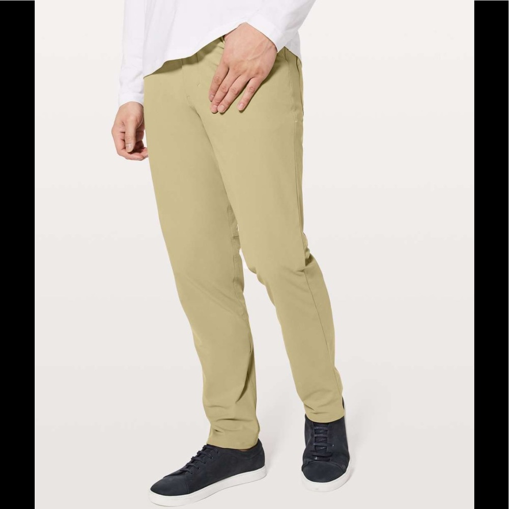 Lululemon ABC Pant Classic *32" in Tofino Sand